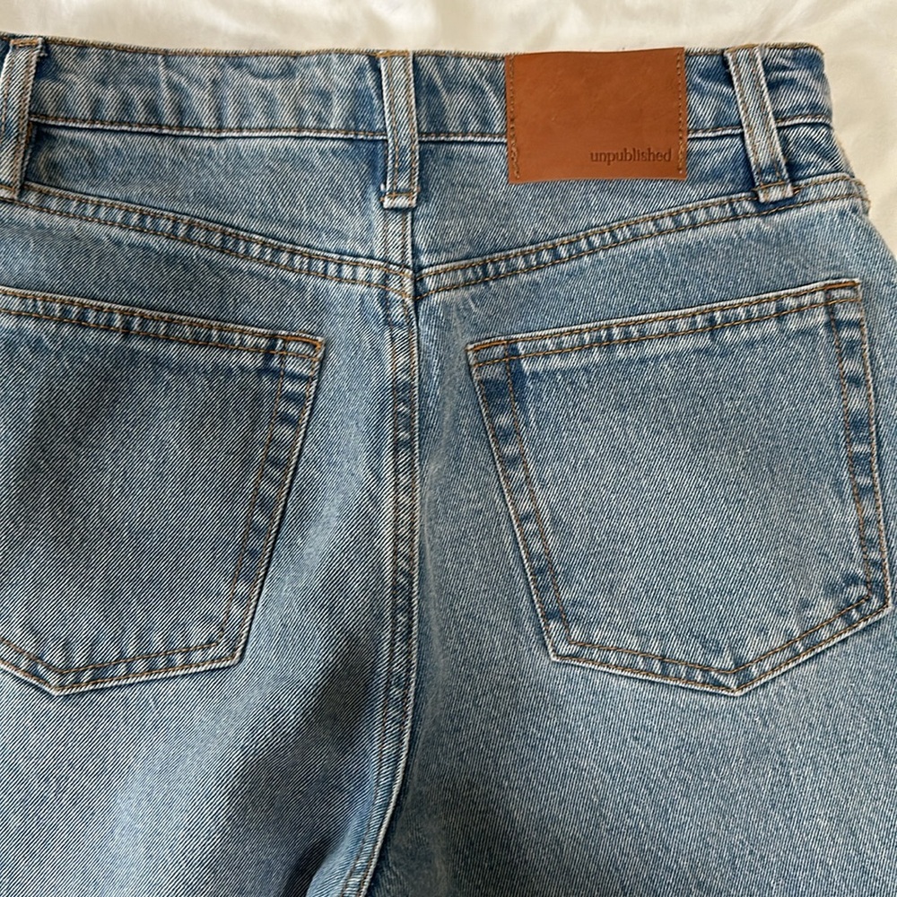 Unpublished Rae High Rise Jeans- Size 25 - Picture 4 of 5